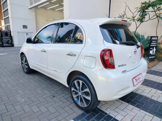 NISSAN MARCH 1.6 SL 16V FLEXSTART 4P XTRONIC NISSAN MARCH 1.6 SL 16V FLEXSTART 4P XTRONIC